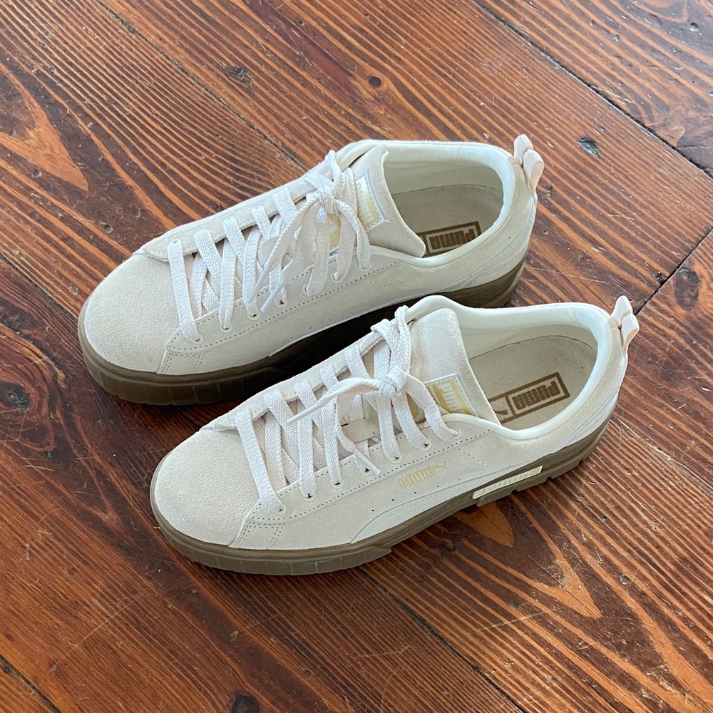 Puma Women's Cream Athletic Shoes